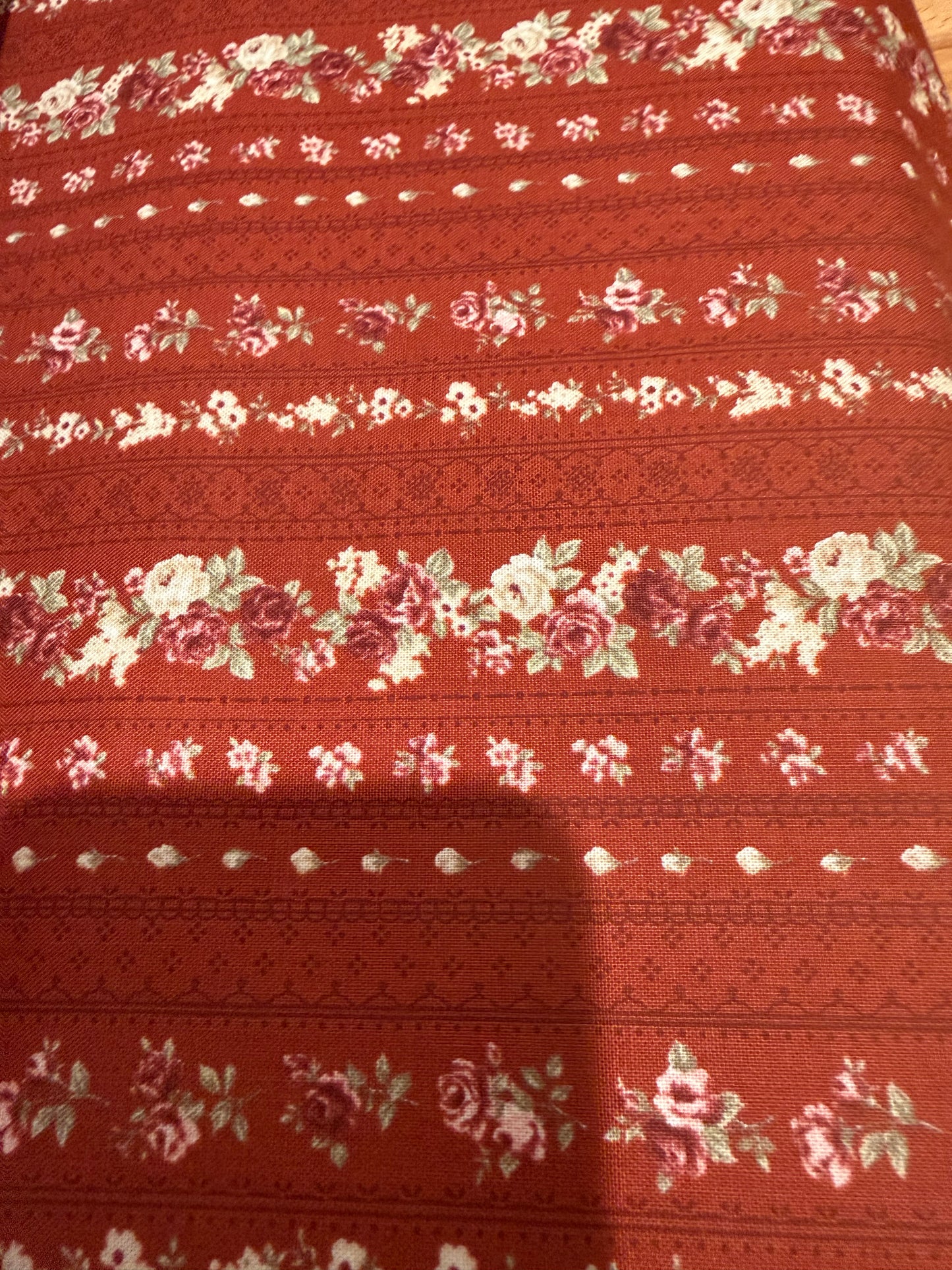 Stoffabrics Kelly-Roses Quilting Cotton – Vintage Rose Stripe Floral | 44/45" Wide