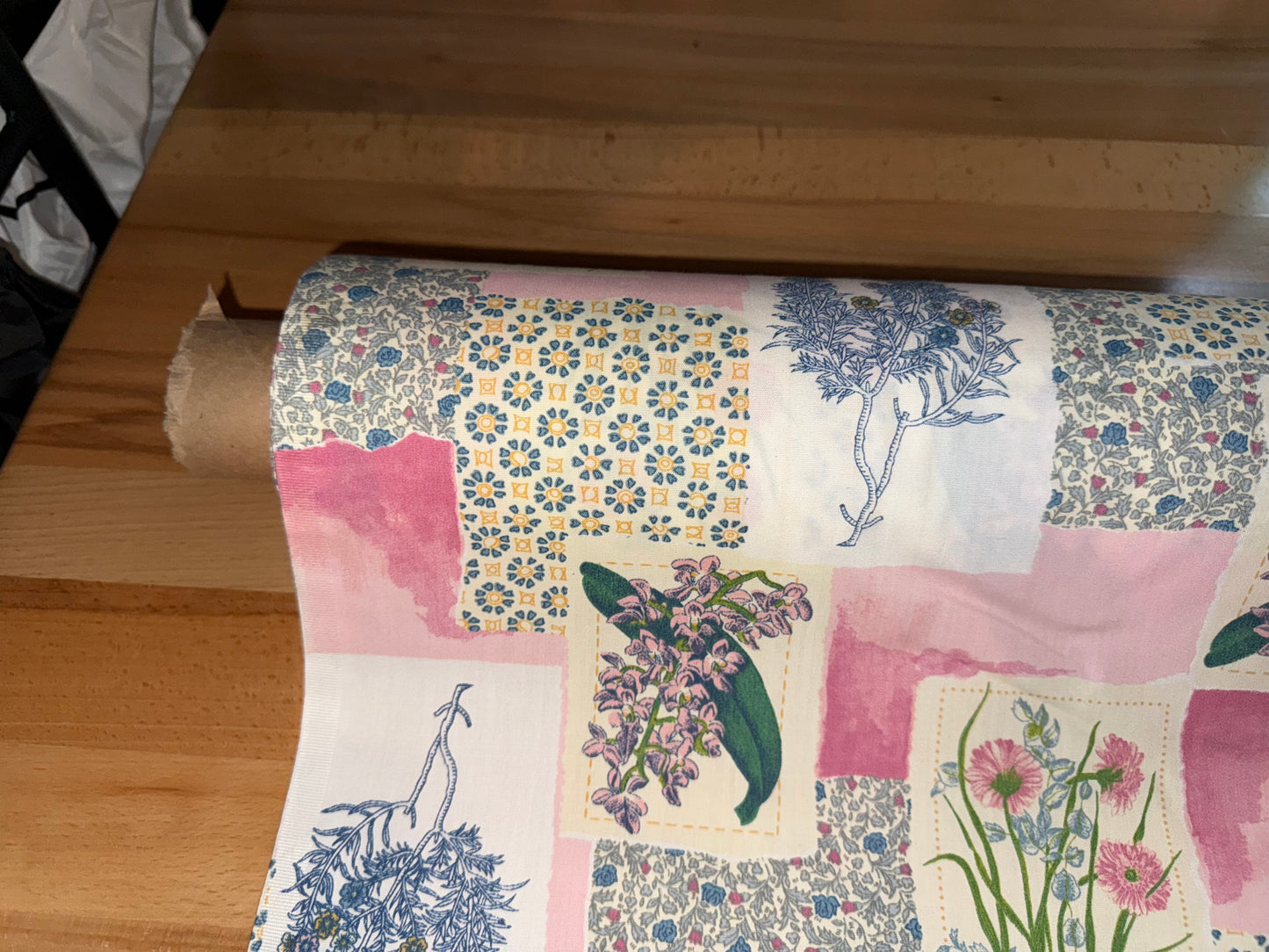 Qualitex 2000 Vintage Floral Patchwork Cotton Fabric – 54+ Inch Wide – Botanical Pink Apparel & Home Décor Fabric