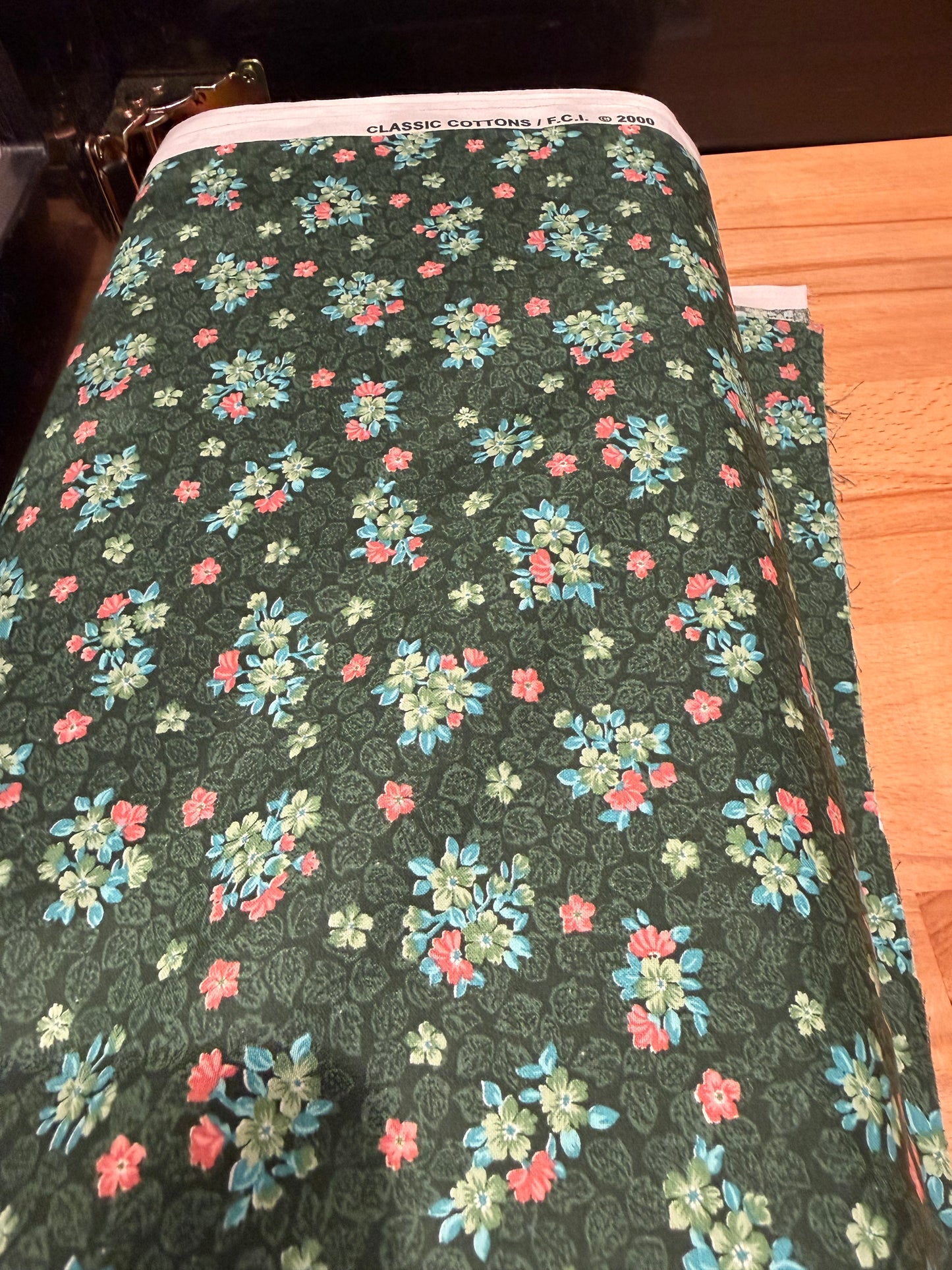 Classic Cotton 2000 Quilting Cotton – Vintage Floral Toss on Black | Premium Quilter's Cotton | 44/45" Wide